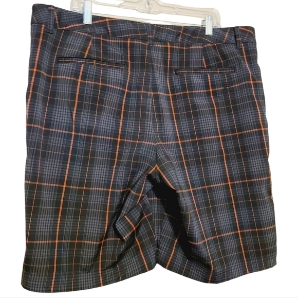 Fila Sport |  Men's Gray and Black Plaid Athleisure Golf Shorts (Waist Size 40) - Picture 12 of 12